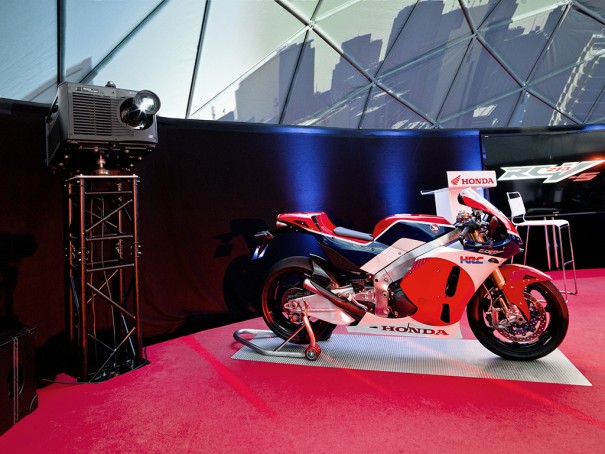 Christie presentacion Honda RC213V-S