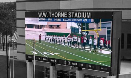 SNA Displays estadio WW Thorne